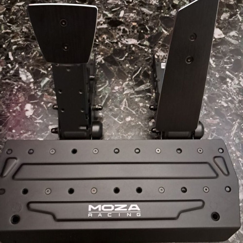 Moza SRP Pedals racing like new with 100kg loadcell