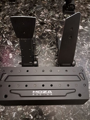 Moza SRP Pedals racing like new with 100kg loadcell