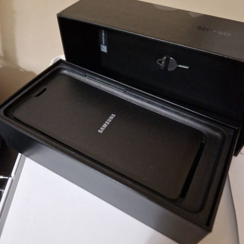 Samsung S20 box like new, collectible with accessories