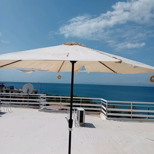 Garden veranda umbrella like new, aluminum frame without canopy