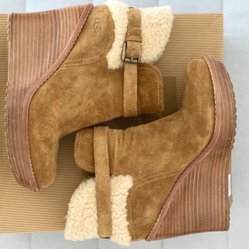 Ugg Anais Wedge boots used, size 38