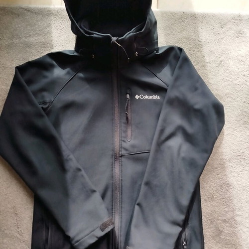 Columbia softshell jacket like new, black, sizes S and M