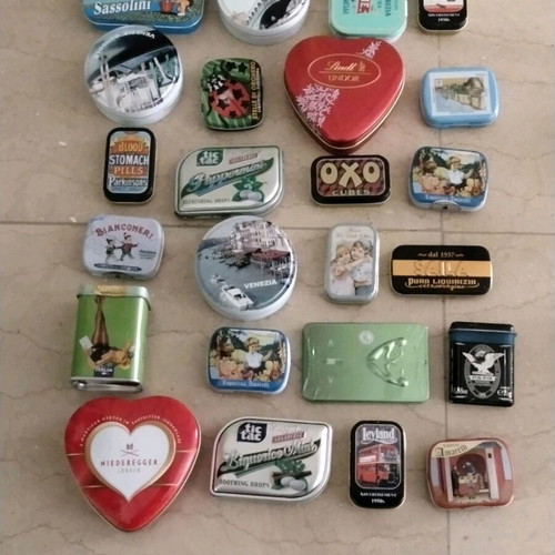 Candy tins like new, collection of 54 pieces
