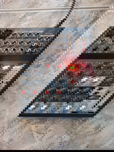 Behringer Xenyx 1002 FX | Аналогова Конзола