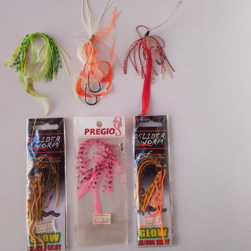 Fishing Equipment Set like new, 18 items including Pregio and Slider Worm