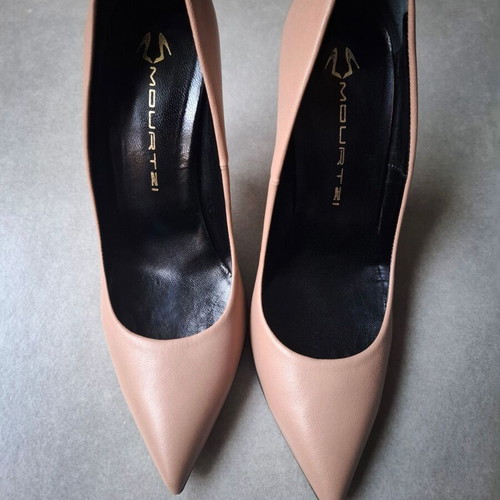 Mourtzi beige leather pumps like new, 10cm heel, size EU 37