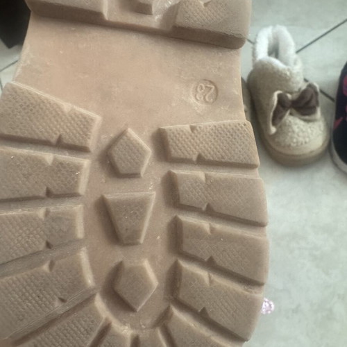 Girls' shoes pack of 6, sizes 22-23, like new