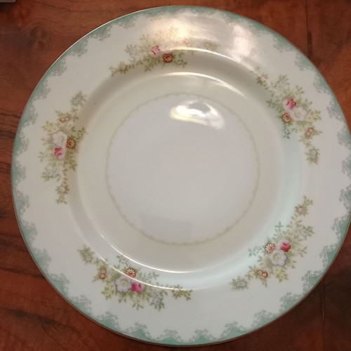 Porcelain dinner and tea set like new, romantic pastel design, 12 persons, 75 pieces