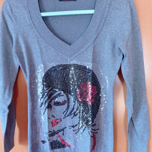 Women's gray blouse size large with embroidered sequin design like new