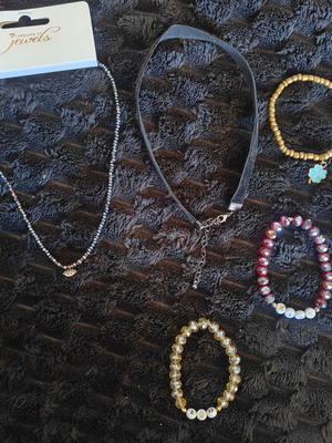 Jewelry set like new, all together pack