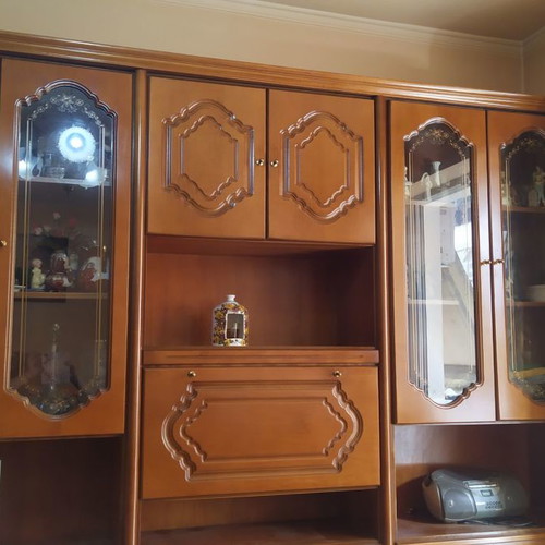 Living room unit used with 3 columns and storage space