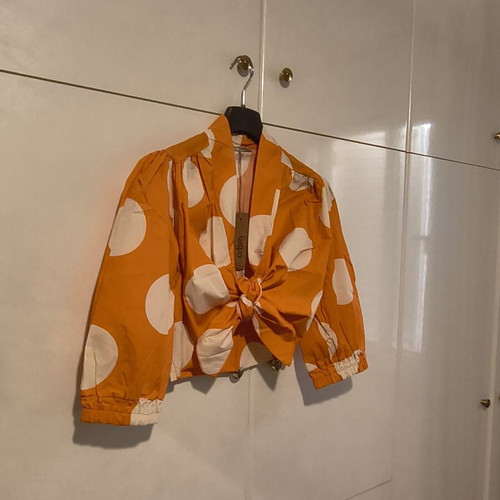 Crop top Urban new with white polka dots, orange