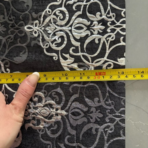 Table runner two-sided 85x34 cm like new