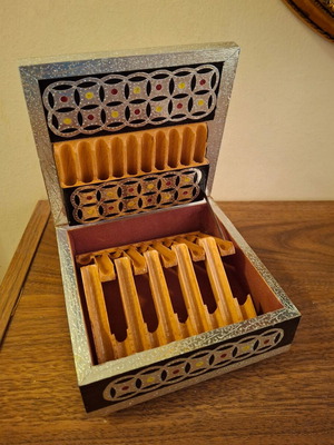 Wooden cigarette case like new, 1970s