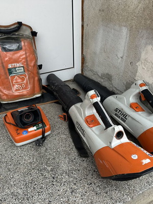 STIHL AR 3000 battery with charger used, missing connecting cable