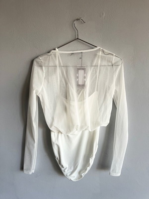 BooHoo бяло боди ново с етикет, размер M