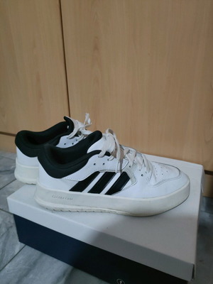 Adidas Court 24 αθλητικά παπούτσια μεταχειρισμένα, μέγεθος 40, μαύρο και άσπρο