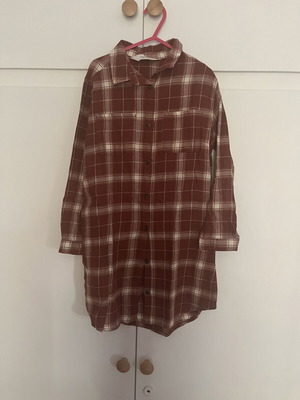 Children's shirt used, size 122 cm, age 6-7 years