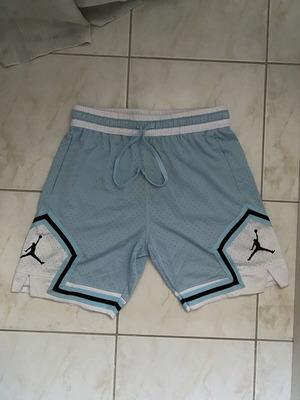 Jordan University Blue Diamond Shorts, white and blue, size L
