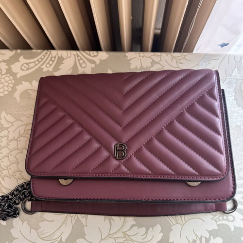 Shoulder bag like new, purple