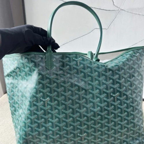 Goyard Tote Bag shoulder green like new, size Gm