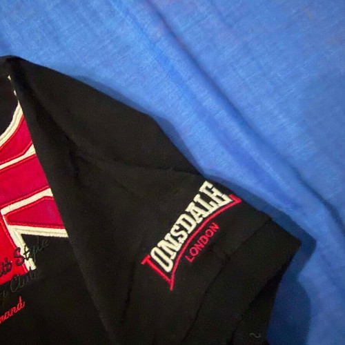 Lonsdale Polo shirt like new, size Medium, black