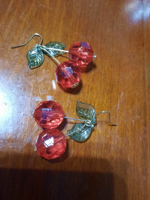 Dangling earrings like new with cherry design