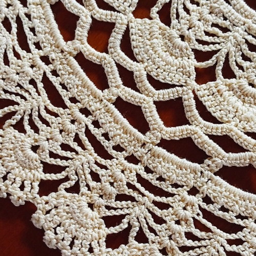 Crochet round handmade set of 3 beige pieces
