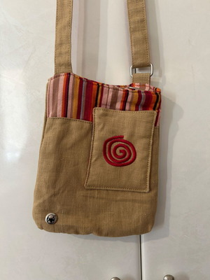 Nature & Découvertes crossbody bag like new, 100% ramie fabric, boho style