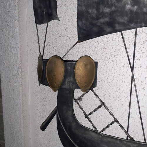 Decorative Troy ship metal like new