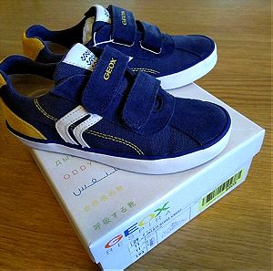 Καινούρια, αφόρετα παιδικά παπούτσια Geox νούμερο 29 για αγόρι