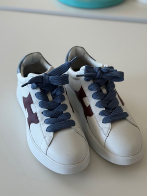 Hogan Sneakers white size 40 like new, leather