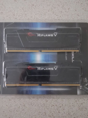 G.Skill Ripjaws V 8GB (2x4GB) DDR4 RAM 3200MHz C16 Black
