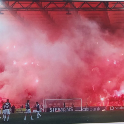 Olympiacos real photo, like new