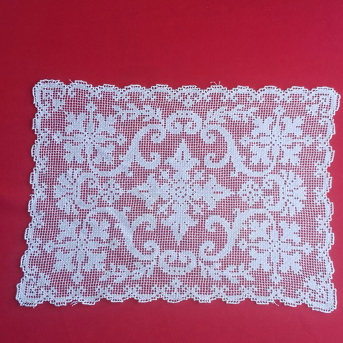 Filet lace handmade vintage table runner from Tinos 1950s
