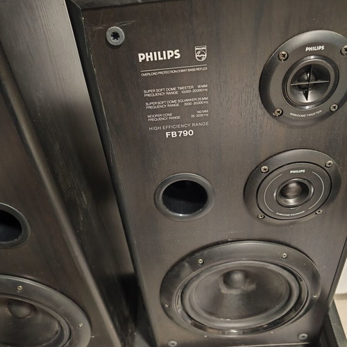 Philips FB790 standing speakers like new