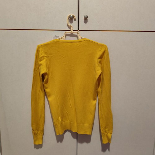 Celestino yellow sweater new, size small