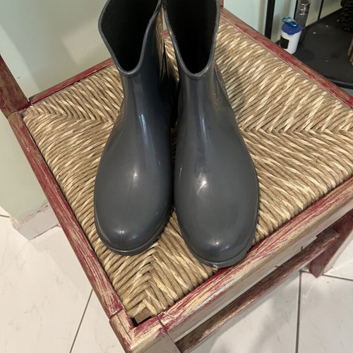 Gray Patent Leather Ankle Boots Size 39 Like New