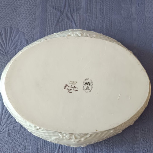 Limoges Deshoulières deep porcelain serving plate like new, Metropolitan Museum collection