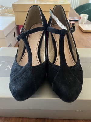 Suede T-strap pumps, size 37, black