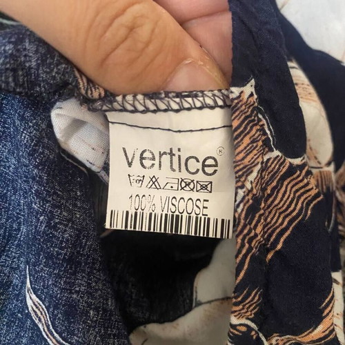 Vertice floral blouse M like new, navy blue viscose