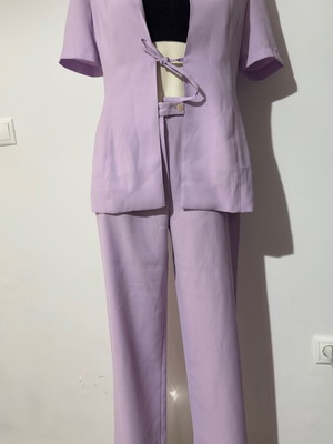 Modistra set like new, straight-leg lilac trousers