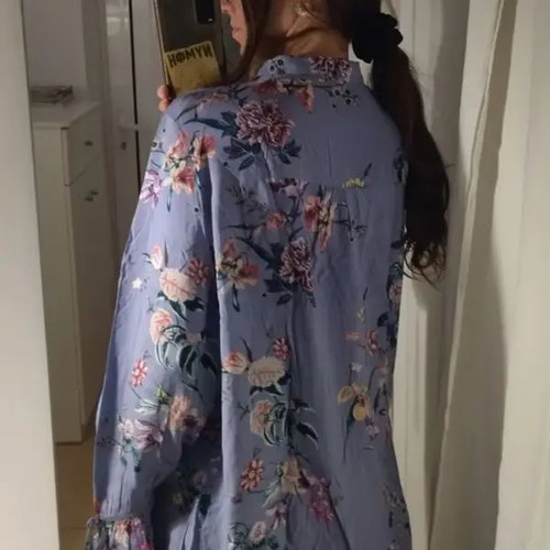 Floral vintage blue shirt like new, size M/L