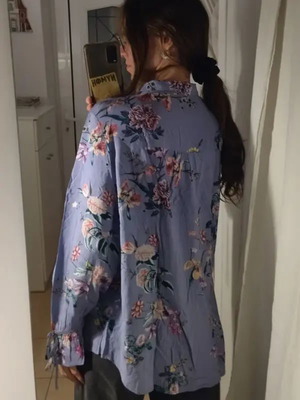 Floral vintage blue shirt like new, size M/L