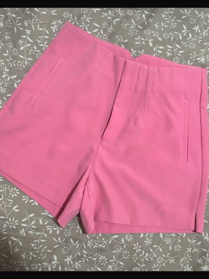 Pink Woman pink shorts like new size M