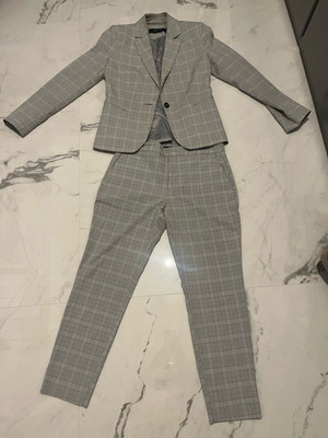 Zara checked suit used, grey with blue stripe, small size