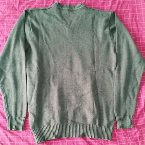 Green pullover like new