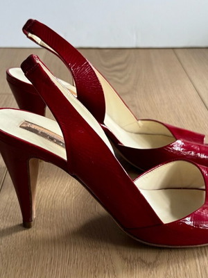 Rupert Sanderson Vogue Heels size 38 red patent leather used