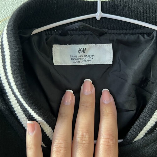 H&M leather women's black jacket with pockets and patches size M like new premium quality