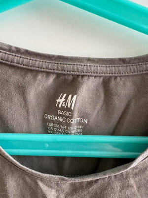 H&M Basic T-Shirt
